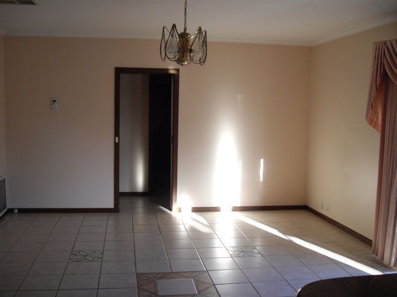 5 Marykirk Drive, Wheelers Hill VIC 3150