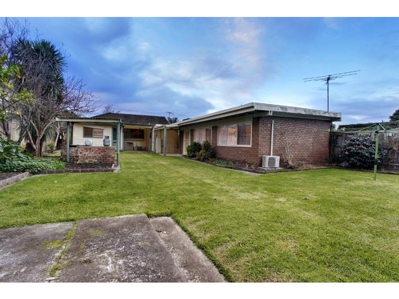 22 Montana Avenue, Mulgrave VIC 3170
