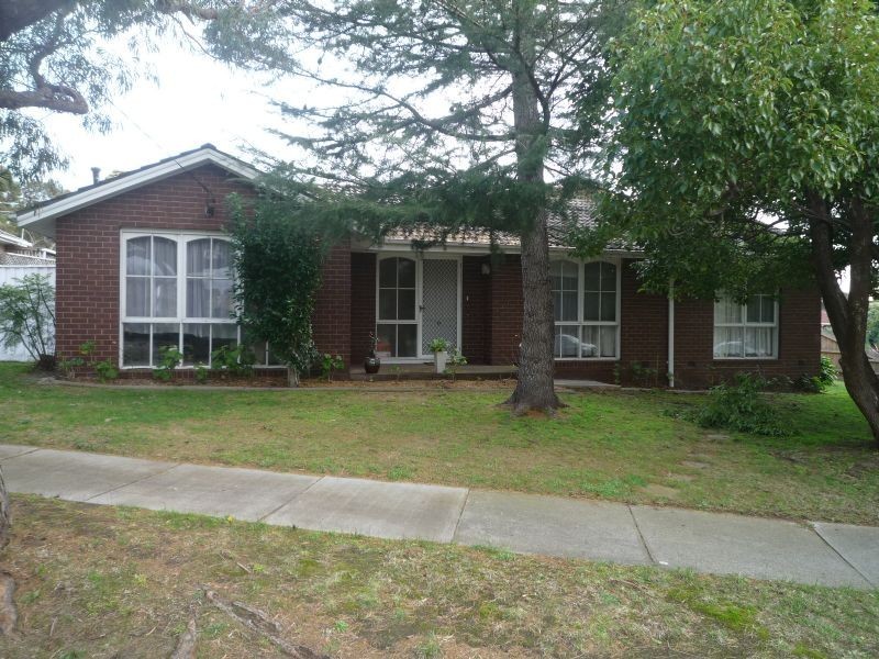 219 Brandon Park Drive, Wheelers Hill VIC 3150