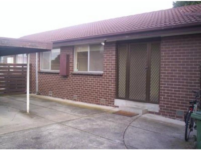 1/8 Shaw Street, Springvale South VIC 3172