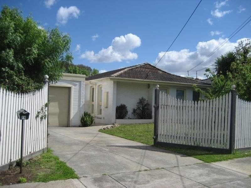 14 Leatherwood Crescent, Wheelers Hill VIC 3150