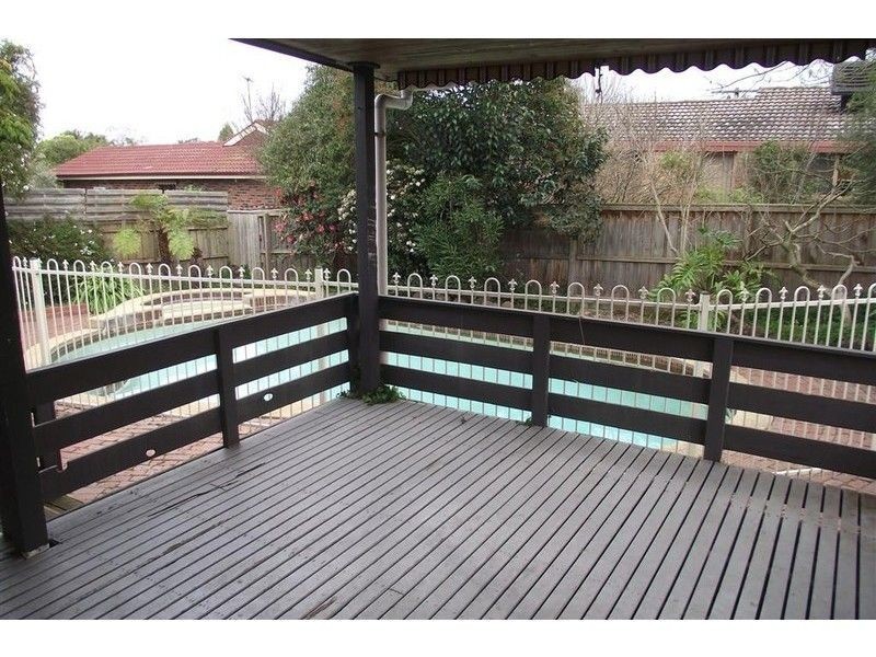 14 Leatherwood Crescent, Wheelers Hill VIC 3150