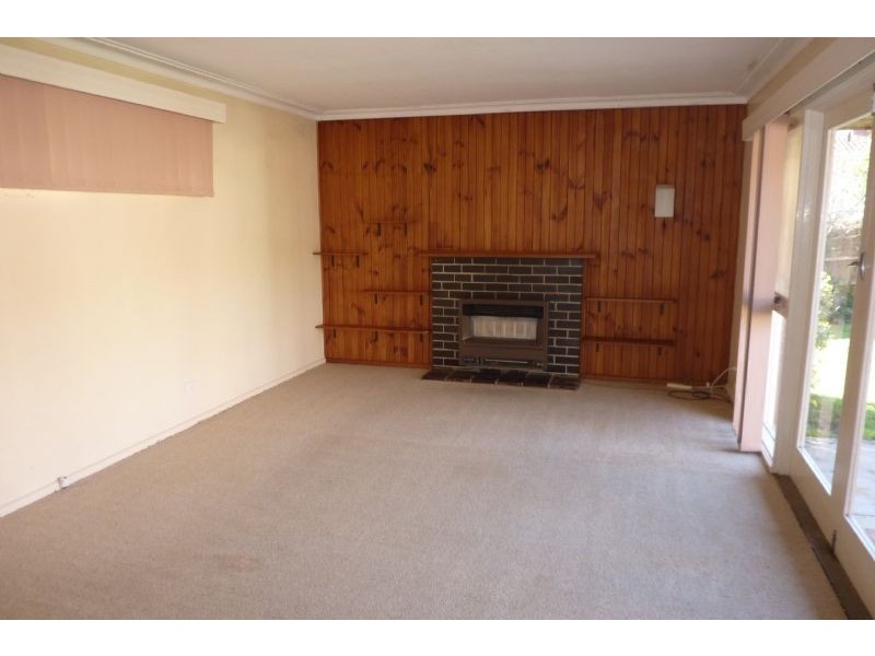 50 Dunscombe Avenue, Glen Waverley VIC 3150