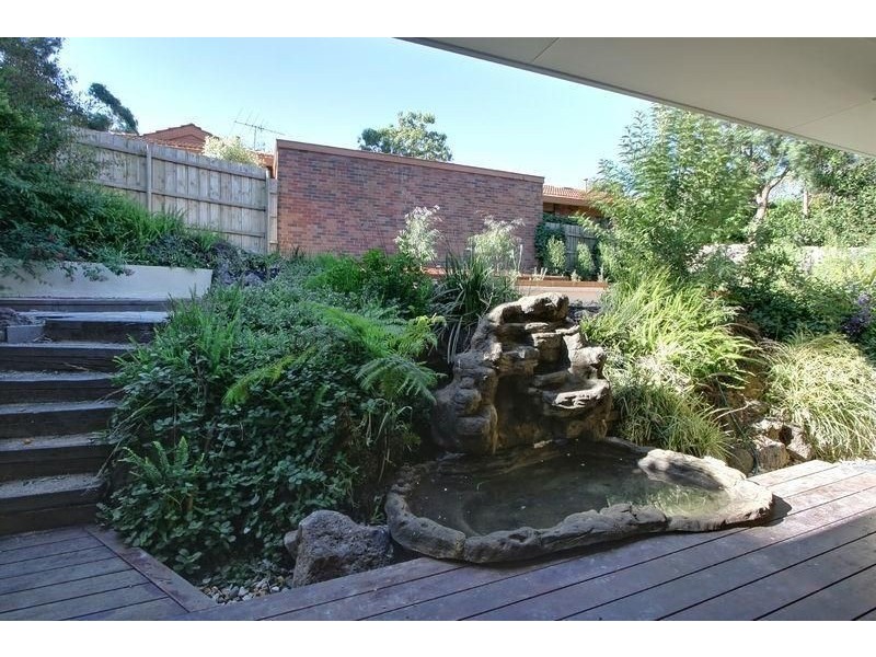2 Seaton Court, Mount Waverley VIC 3149