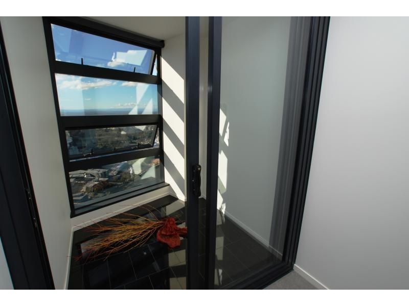6607/7 Riverside Quay – Eureka Tower, Southbank VIC 3006