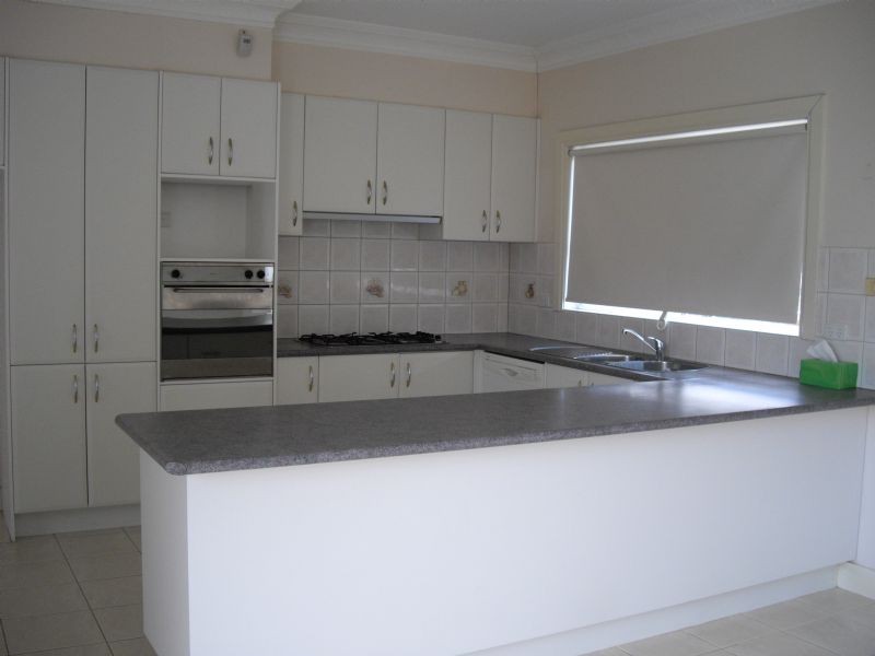 2/10 O’Sullivan Road, Glen Waverley VIC 3150