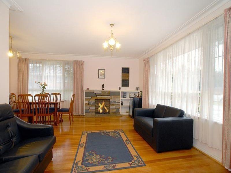 99 Watsons Road, Glen Waverley VIC 3150