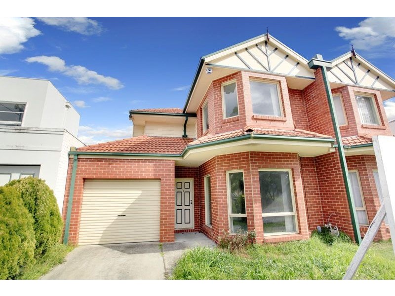 28 The Quadrangle, Glen Waverley VIC 3150