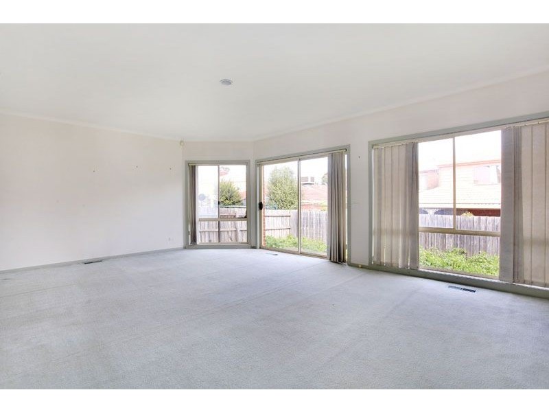 28 The Quadrangle, Glen Waverley VIC 3150
