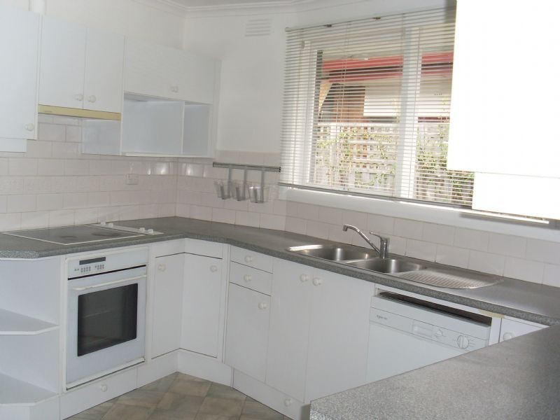 18 Diamond Avenue, Glen Waverley VIC 3150