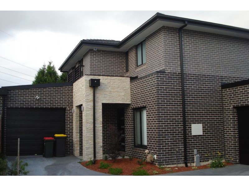 2/111 Tiverton Drive, Mulgrave VIC 3170
