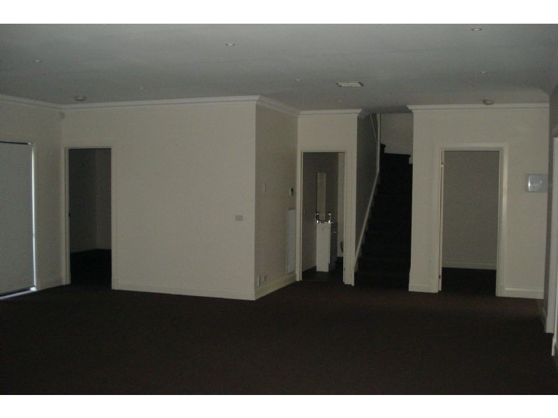2/111 Tiverton Drive, Mulgrave VIC 3170