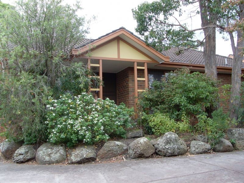 2/10 Bond Street, Mount Waverley VIC 3149