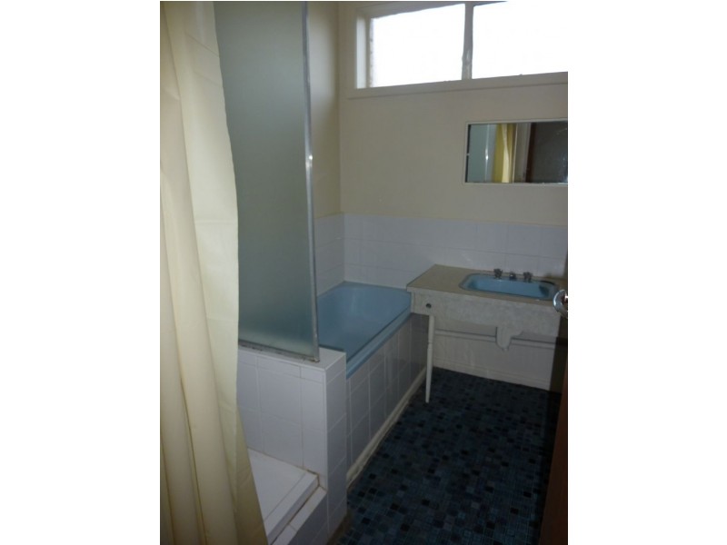 42B Scotsburn Avenue, Clayton VIC 3168