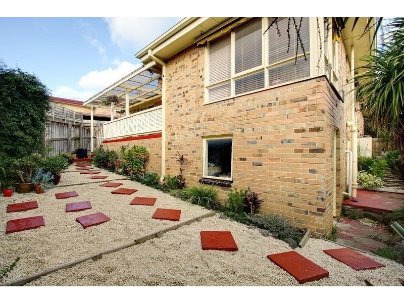 1/5 Eton Street, Mount Waverley VIC 3149
