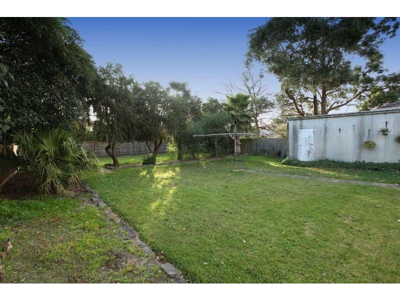 26 Avondale Grove, Mount Waverley VIC 3149