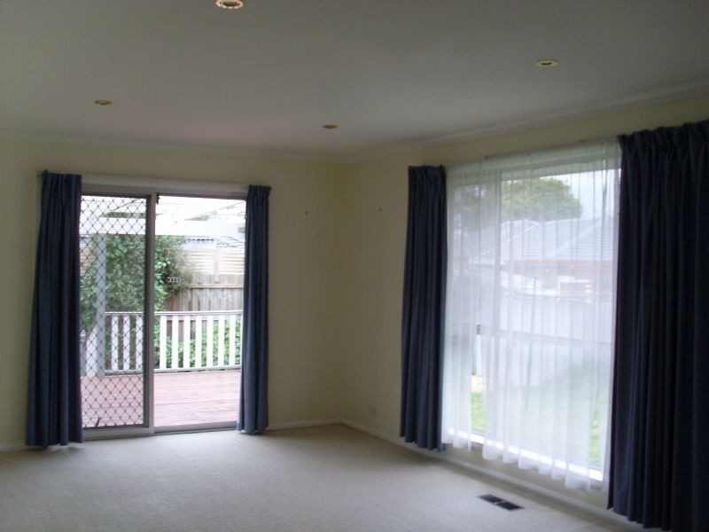 18 Diamond Avenue, Glen Waverley VIC 3150