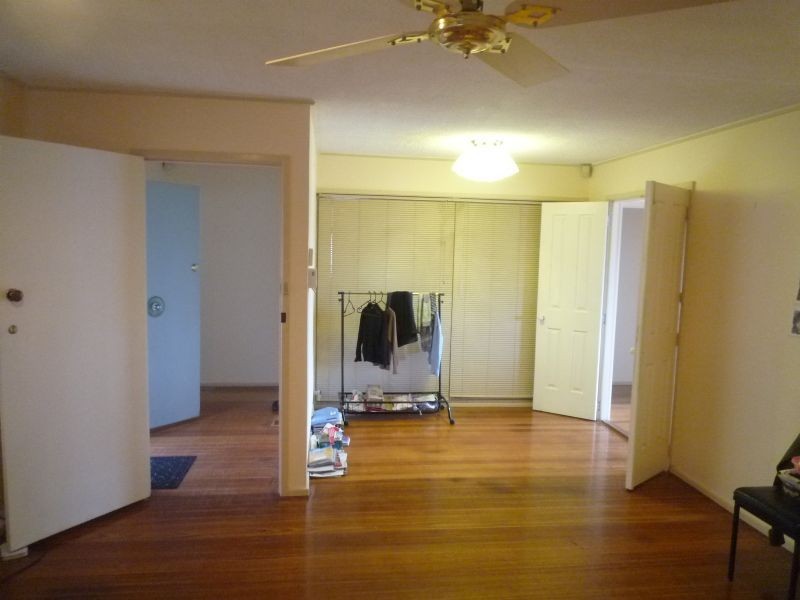 28 Hilltop Crescent, Burwood East VIC 3151