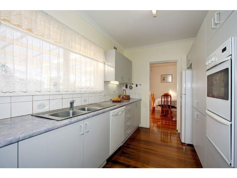 1/5 Eton Street, Mount Waverley VIC 3149