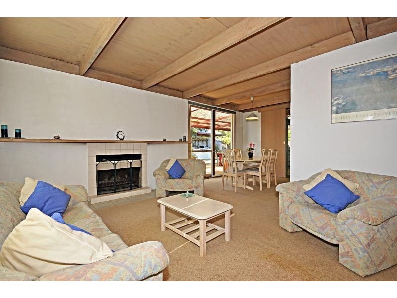 6 Roberts Street, Glen Waverley VIC 3150