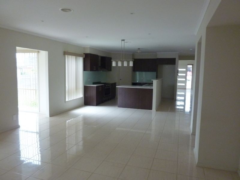 1 Cavalier Drive, Berwick VIC 3806