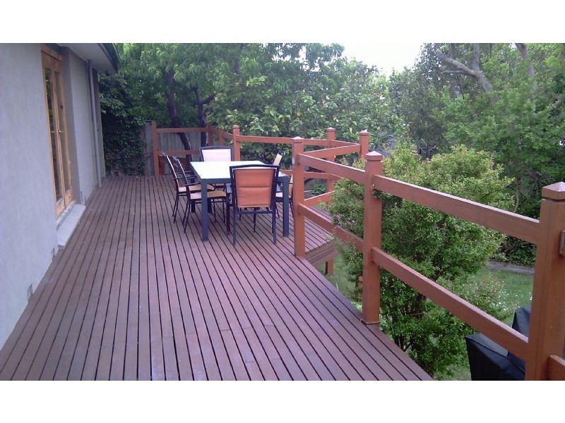 9 Christina Close, Wheelers Hill VIC 3150