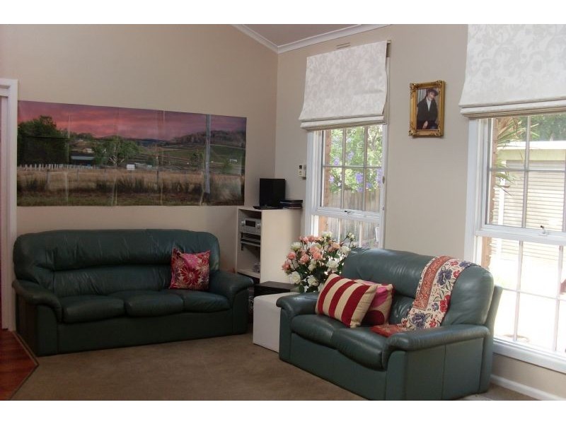 68 Price Avenue, Mount Waverley VIC 3149