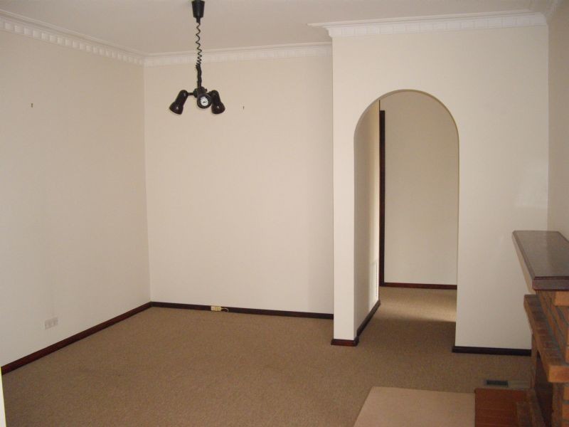 1/6 Angus Drive, Glen Waverley VIC 3150