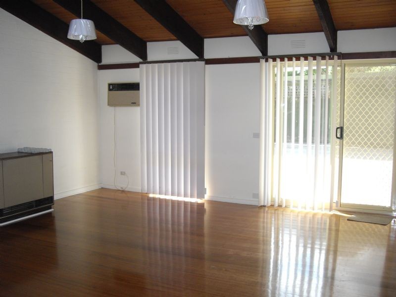 1/7 Carramar Avenue, Glen Waverley VIC 3150