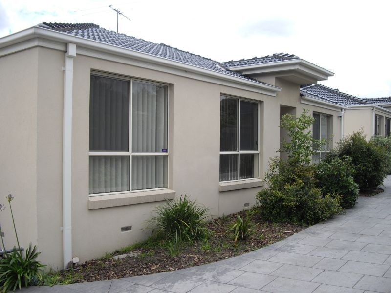 2/2 Adrienne Crescent, Mount Waverley VIC 3149