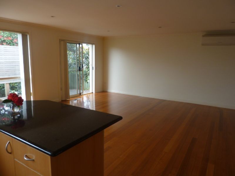 2/2 Adrienne Crescent, Mount Waverley VIC 3149