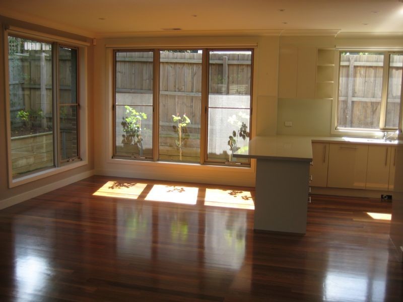 2/14 Jellicoe Street, Box Hill South VIC 3128