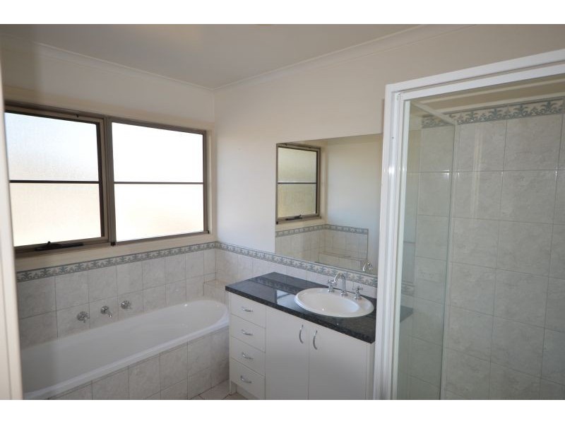 2/233 Waverley Road, Mount Waverley VIC 3149