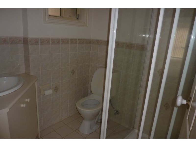 2/2 Renown Street, Burwood VIC 3125