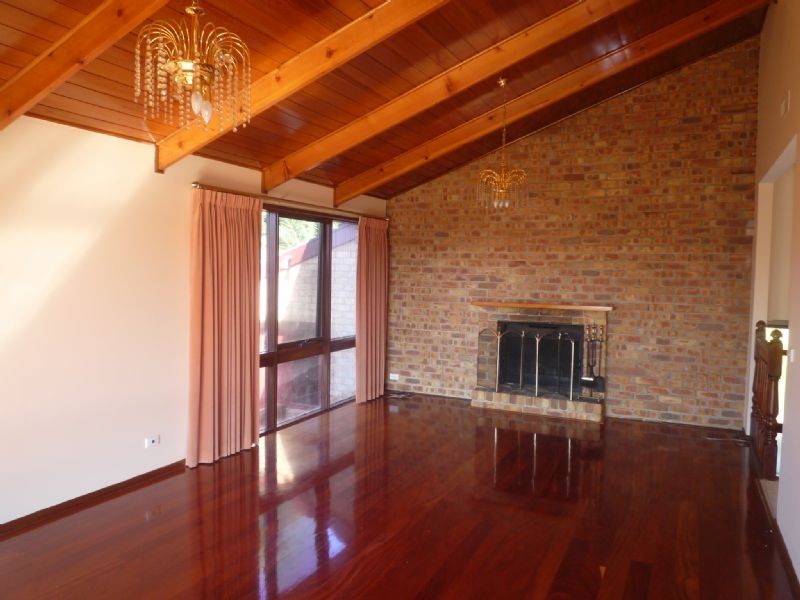 21 George Knox Drive, Rowville VIC 3178