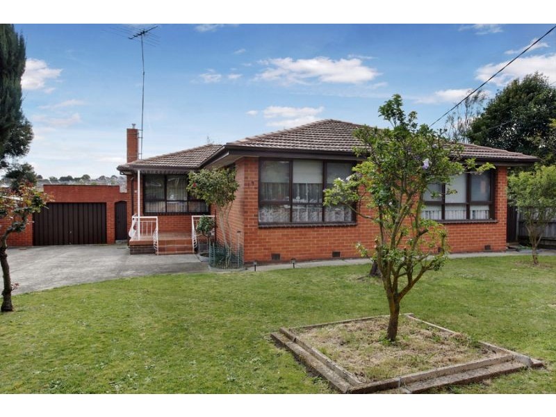 19 Elmwood Crescent, Glen Waverley VIC 3150