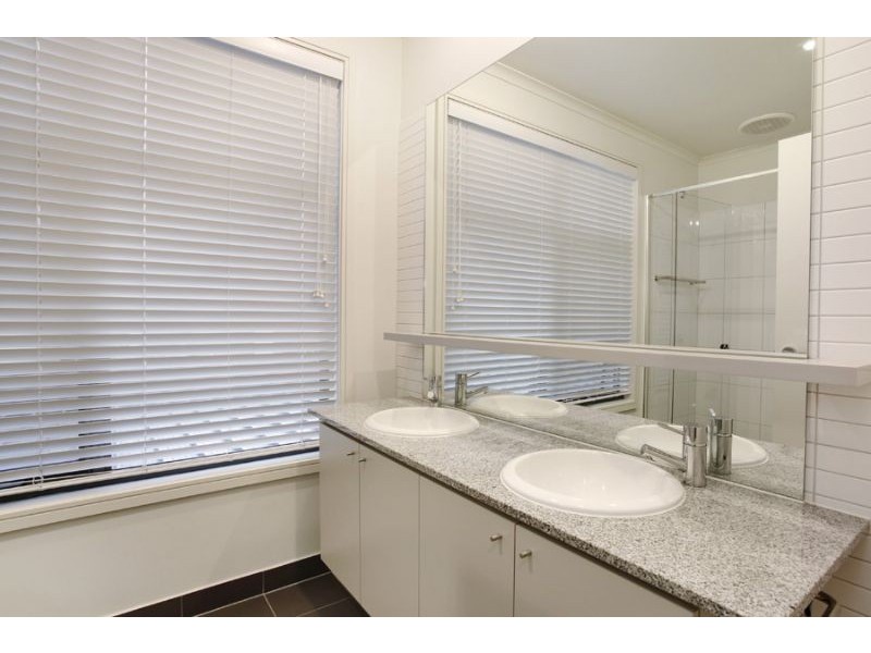 2 Phillimore Drive, Mulgrave VIC 3170