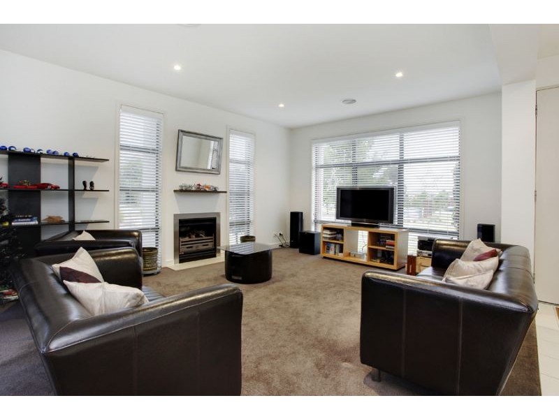 2 Phillimore Drive, Mulgrave VIC 3170