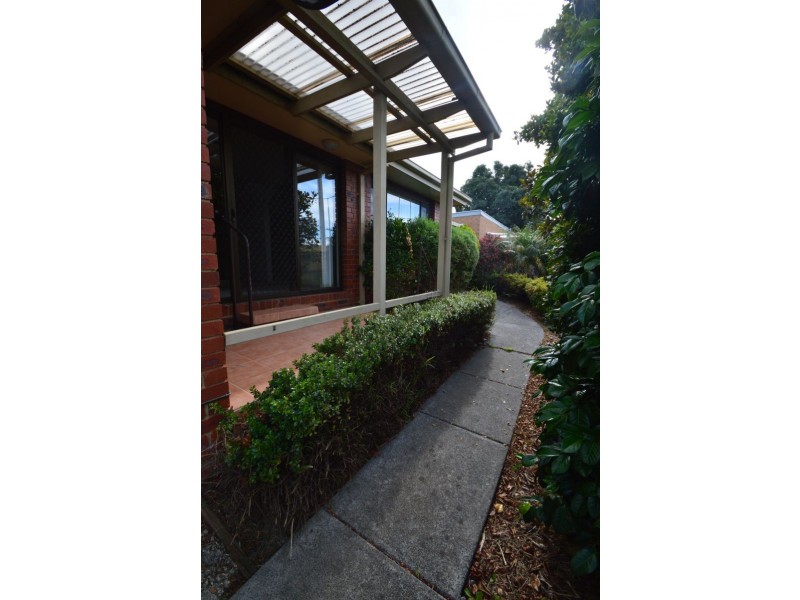 2/11 Travers Crescent, Burwood VIC 3125