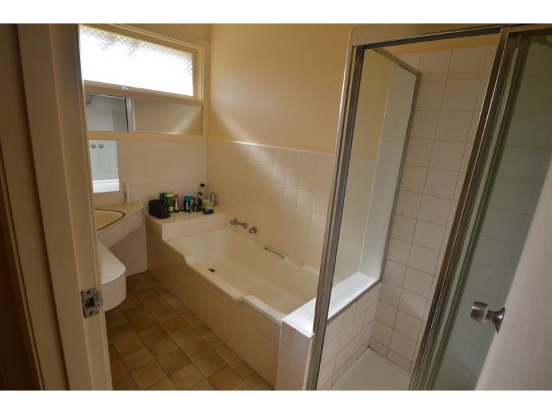 7 Long Beach Crescent, Mount Waverley VIC 3149