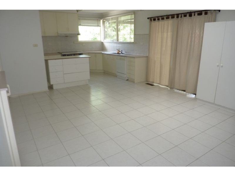 3 Groom Court, Glen Waverley VIC 3150