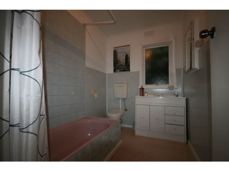 1/25 Sarton Road, Clayton VIC 3168