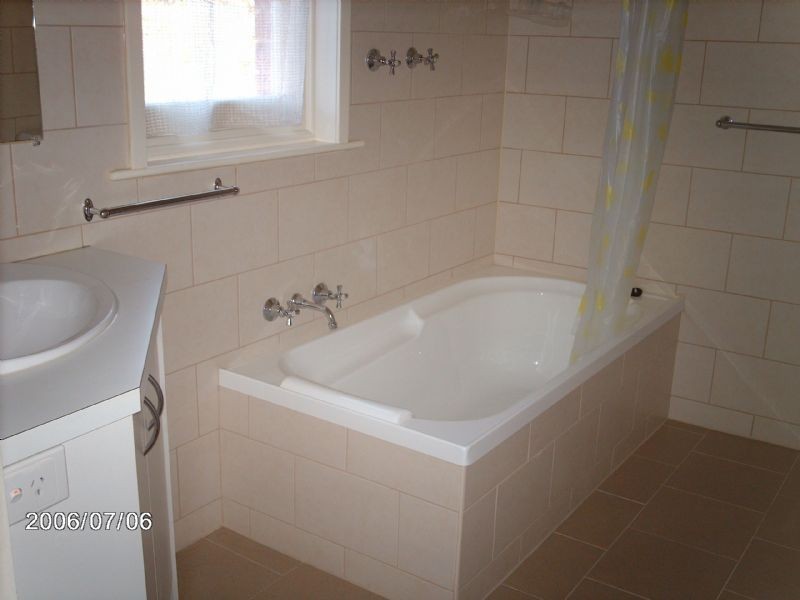 84 Parer Street, Burwood VIC 3125