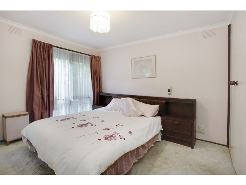 46 Calderwood Avenue, Wheelers Hill VIC 3150