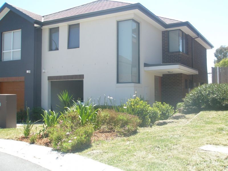 13 Ardenne Close, Burwood VIC 3125