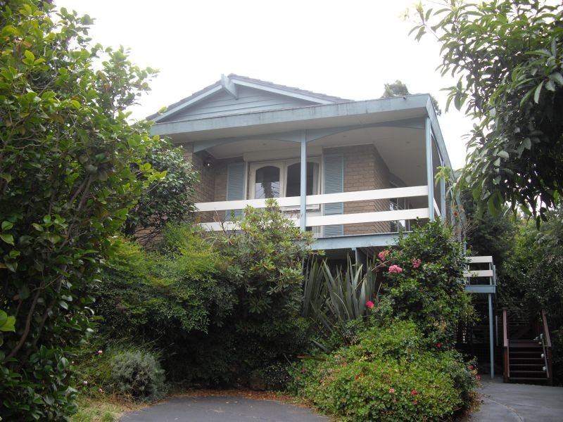 1A Greenham Crescent, Mount Waverley VIC 3149