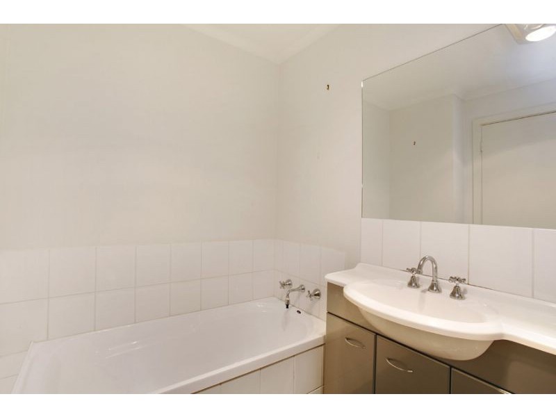 32/1 Eucalyptus Mews, Notting Hill VIC 3168