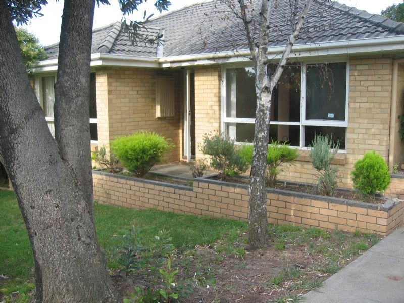 19 Swayfield Road, Mount Waverley VIC 3149