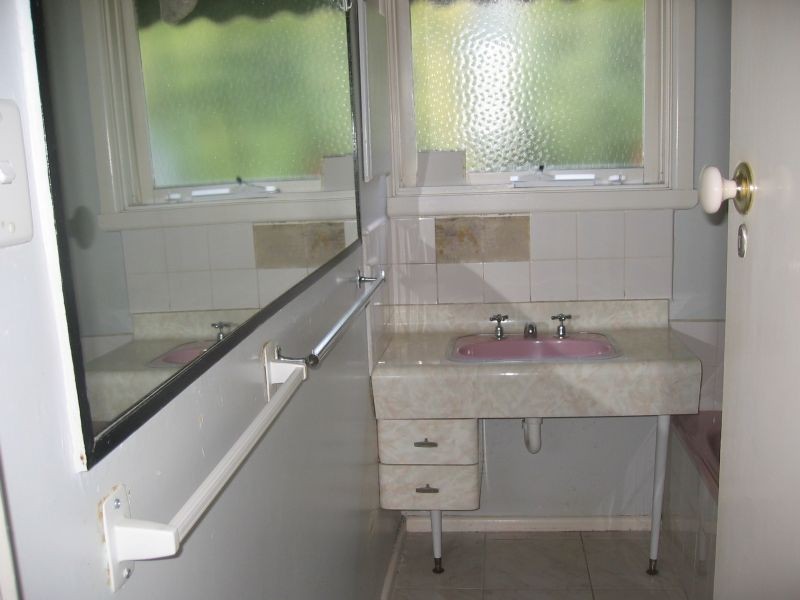 19 Swayfield Road, Mount Waverley VIC 3149