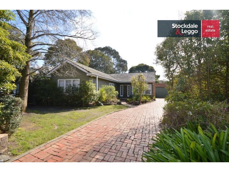 13 Princetown Road, Mount Waverley VIC 3149